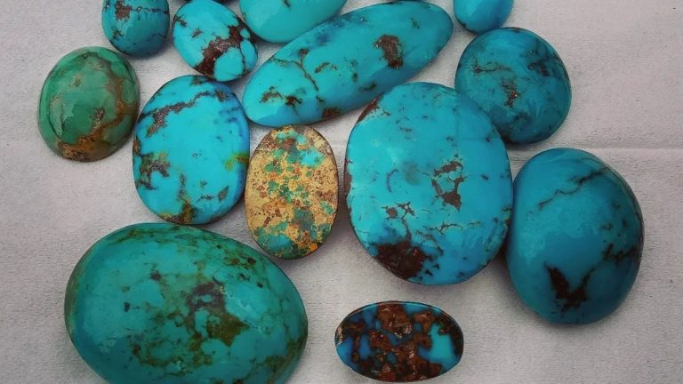 Turquoise gemstone: why should you wear this gemstone?