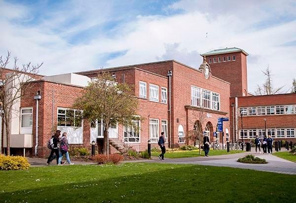 Top 10 Benefits of Studying MBA in UK at University of Worcester?